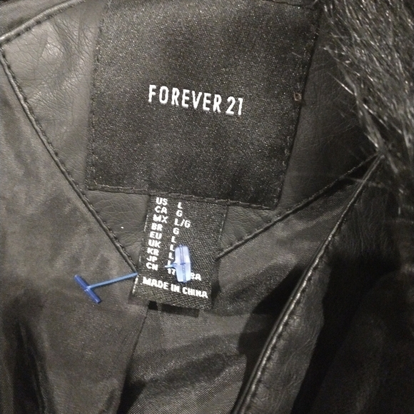 Black faux fur leather short cropped jacket‎ - Picture 2 of 7